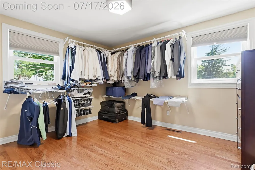 1628 Lexington Street Plymouth City, MI 48170