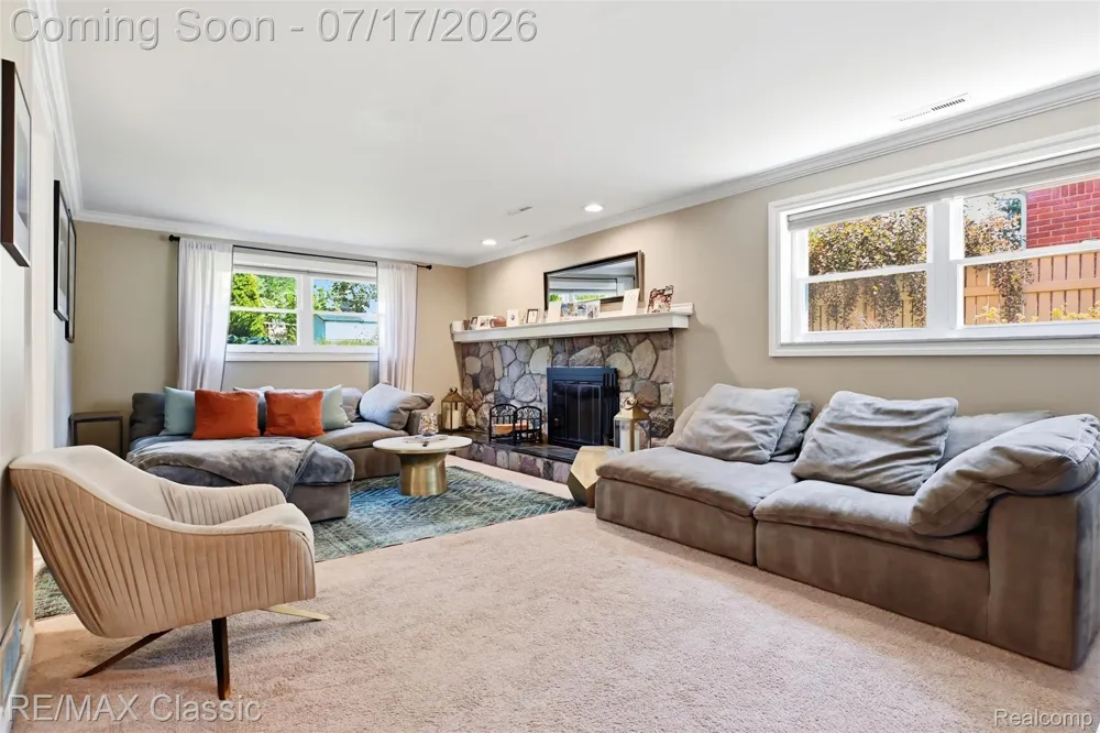 1628 Lexington Street Plymouth City, MI 48170