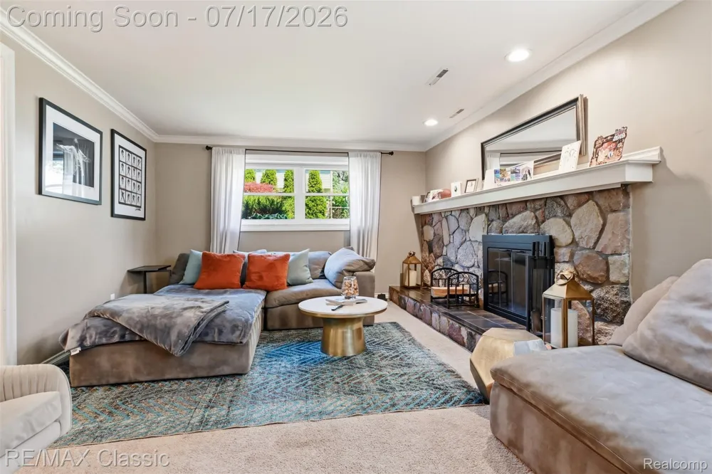 1628 Lexington Street Plymouth City, MI 48170