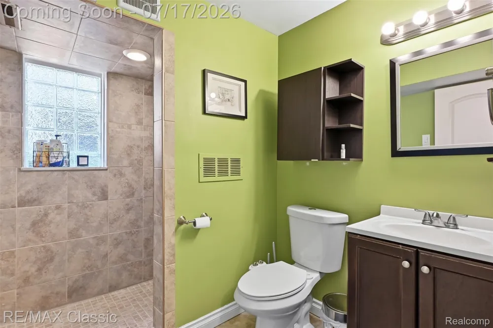 1628 Lexington Street Plymouth City, MI 48170