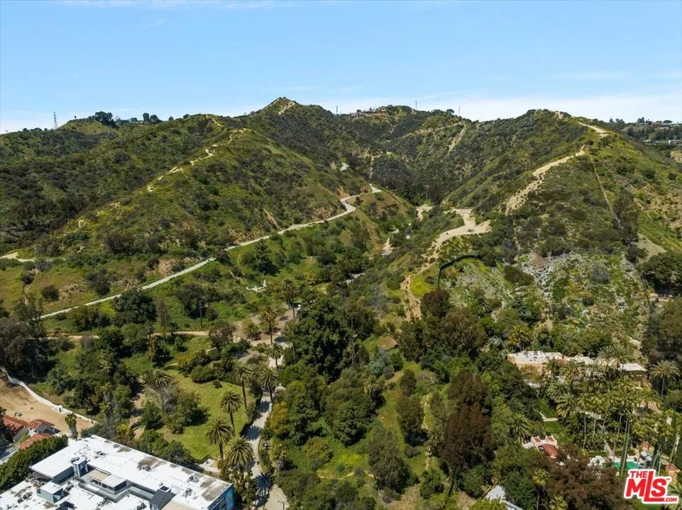 1750 Camino Palmero Street #237 Los Angeles, CA 90046
