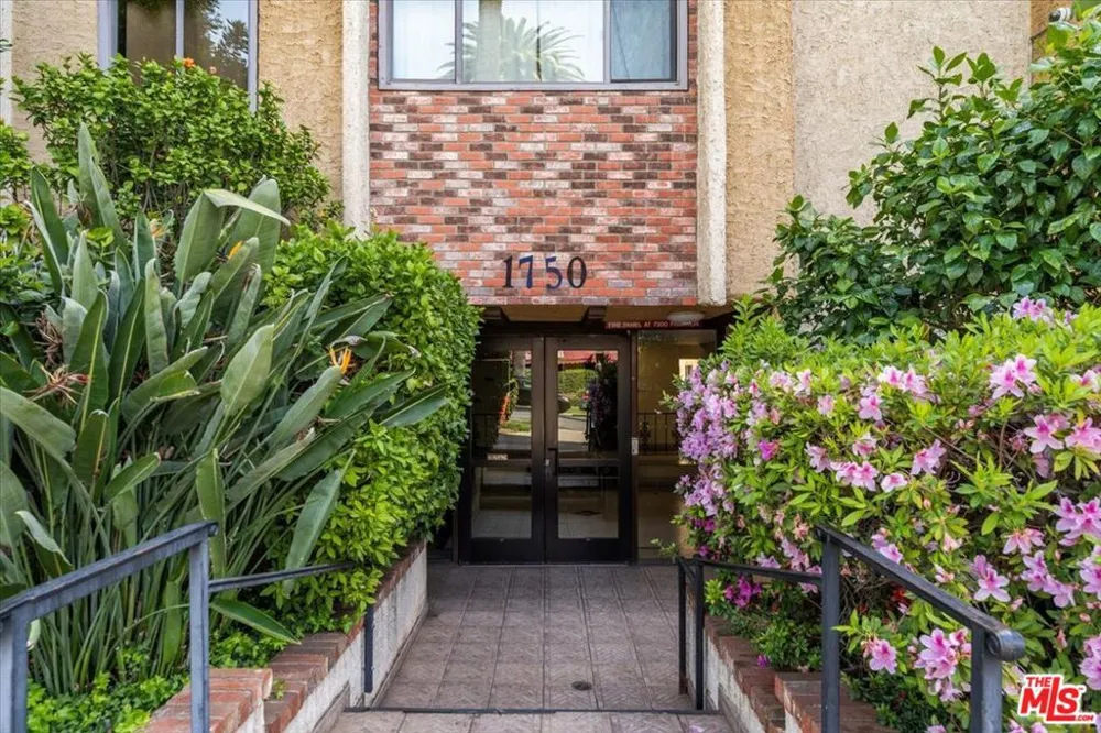 1750 Camino Palmero Street #237 Los Angeles, CA 90046