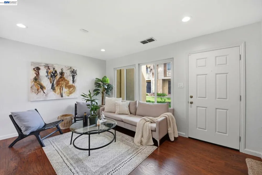 27864 Hummingbird Ct Hayward, CA 94545