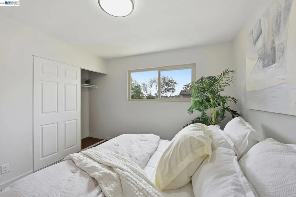 27864 Hummingbird Ct Hayward, CA 94545