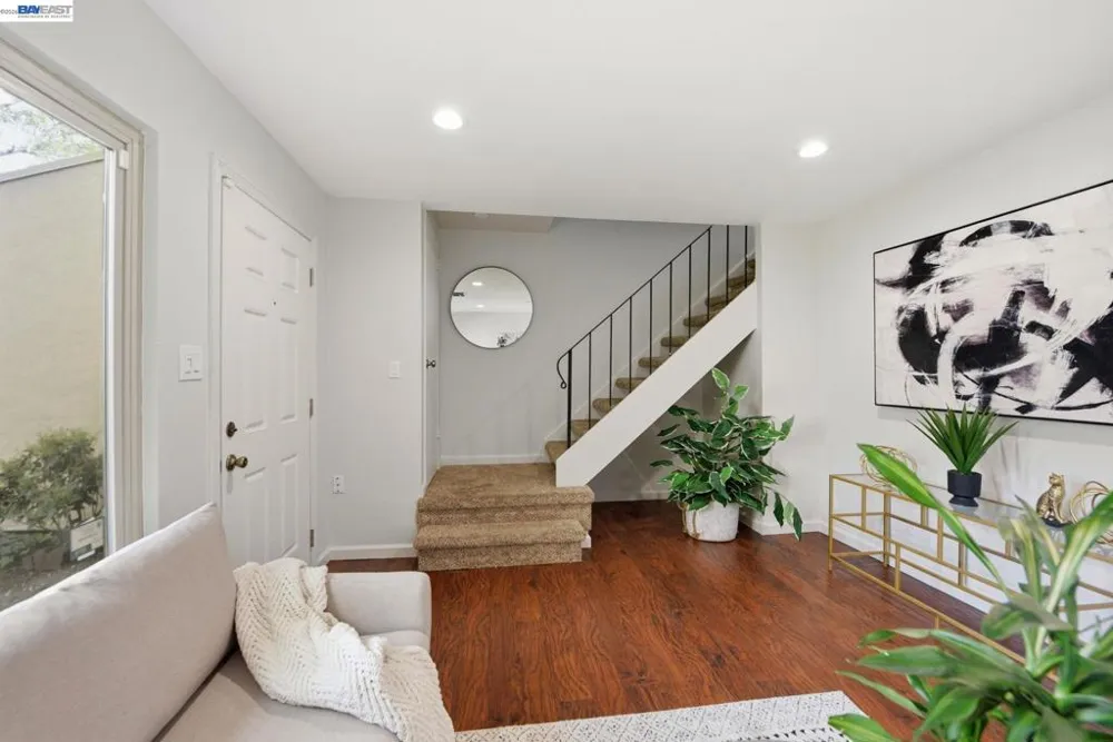 27864 Hummingbird Ct Hayward, CA 94545