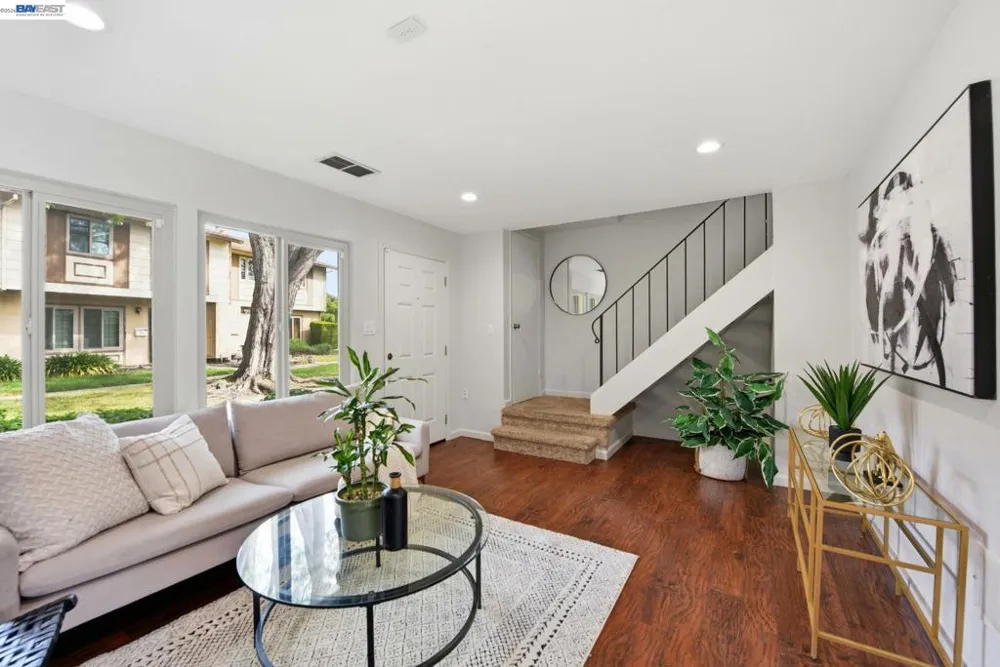 27864 Hummingbird Ct Hayward, CA 94545