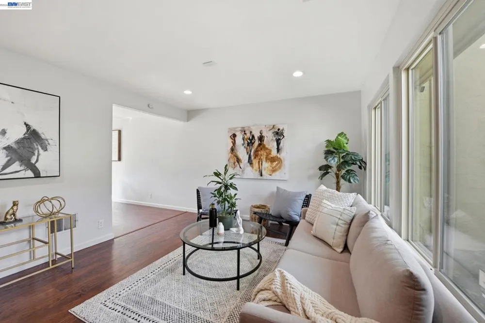 27864 Hummingbird Ct Hayward, CA 94545