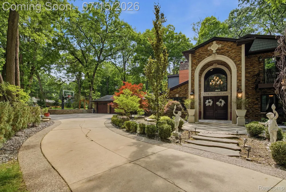 1258 Priscilla Lane Rochester Hills City, MI 48309