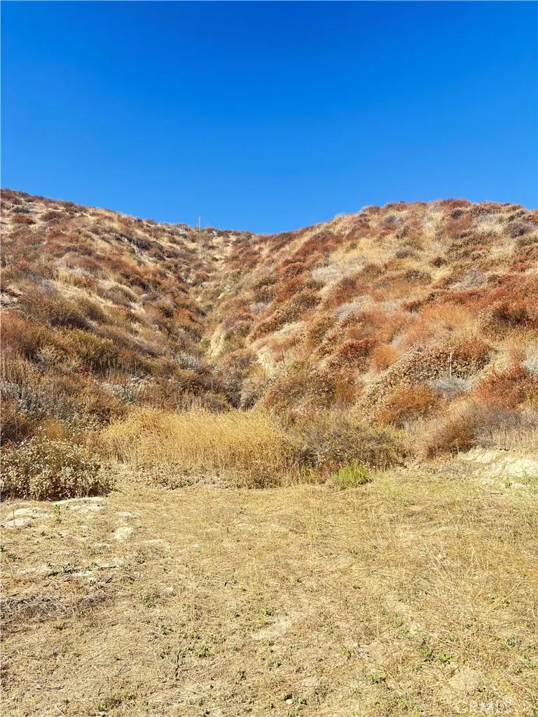 Pinedale Place Val Verde, CA 91384