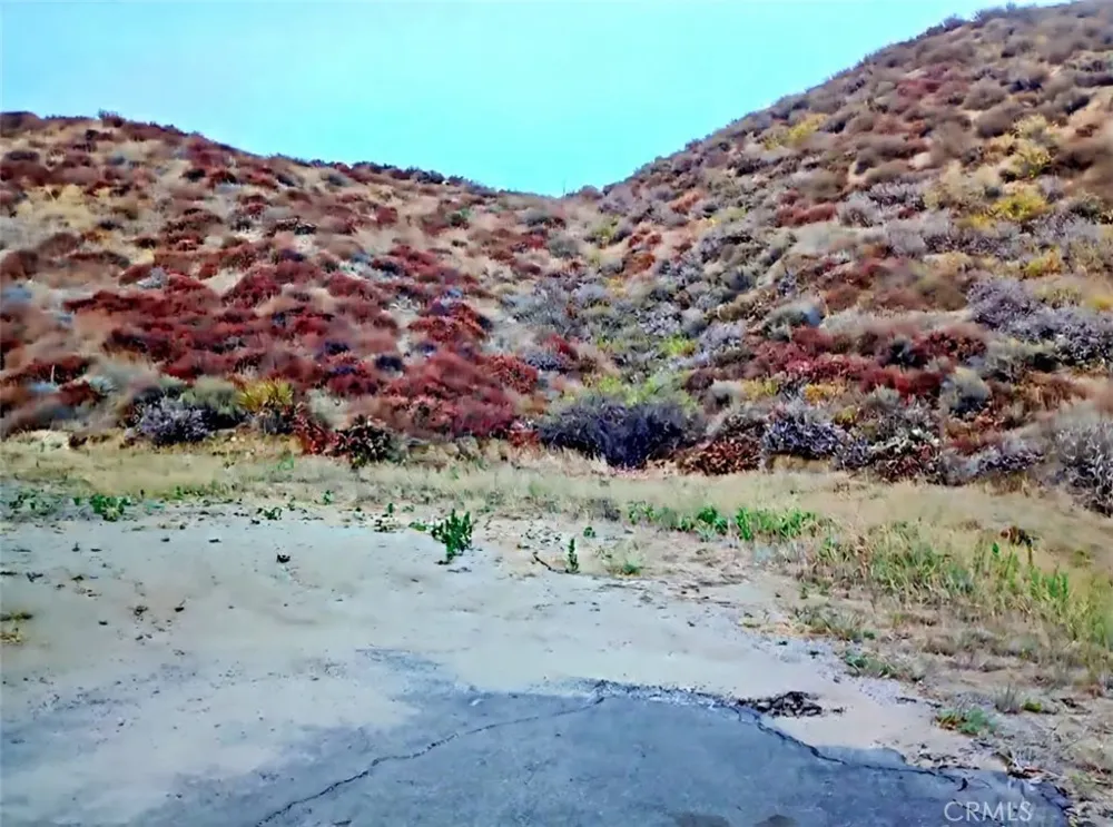 Pinedale Place Val Verde, CA 91384