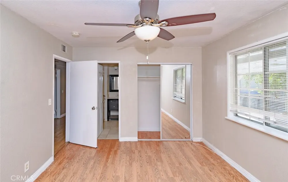 1217 S Huron Santa Ana, CA 92704