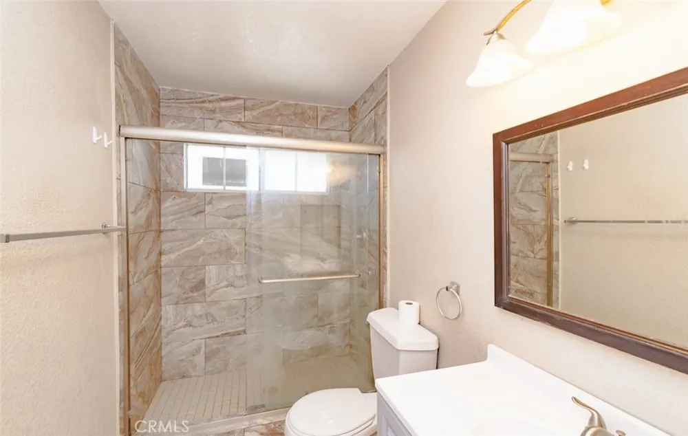 1217 S Huron Santa Ana, CA 92704