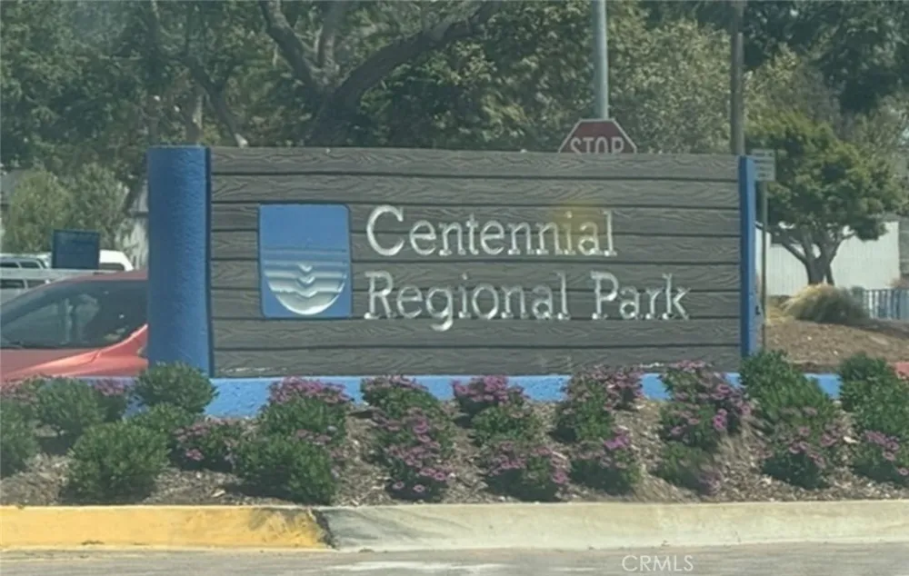 1217 S Huron Santa Ana, CA 92704