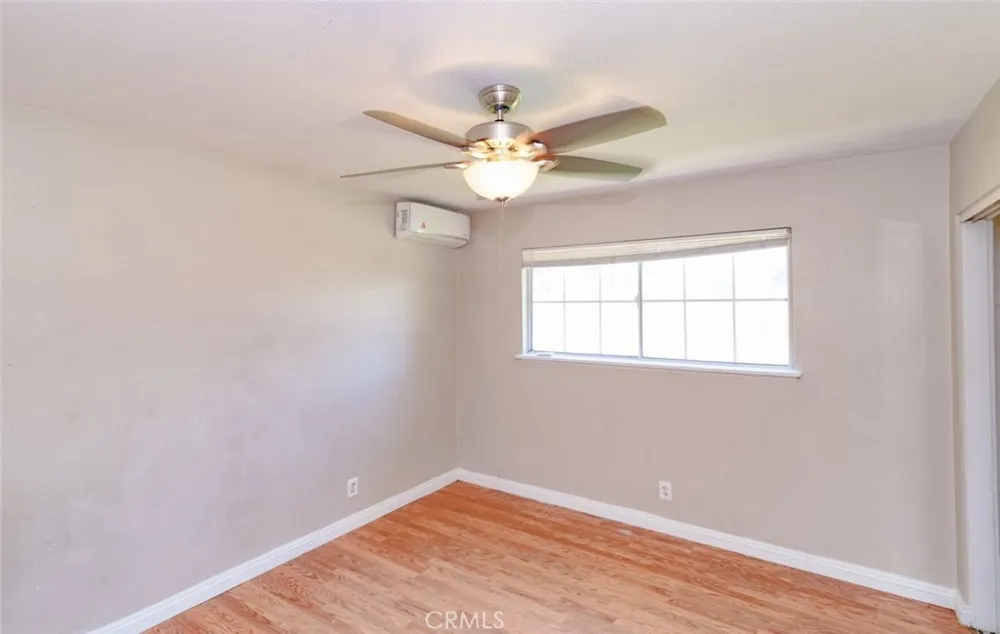 1217 S Huron Santa Ana, CA 92704