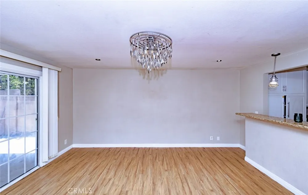 1217 S Huron Santa Ana, CA 92704