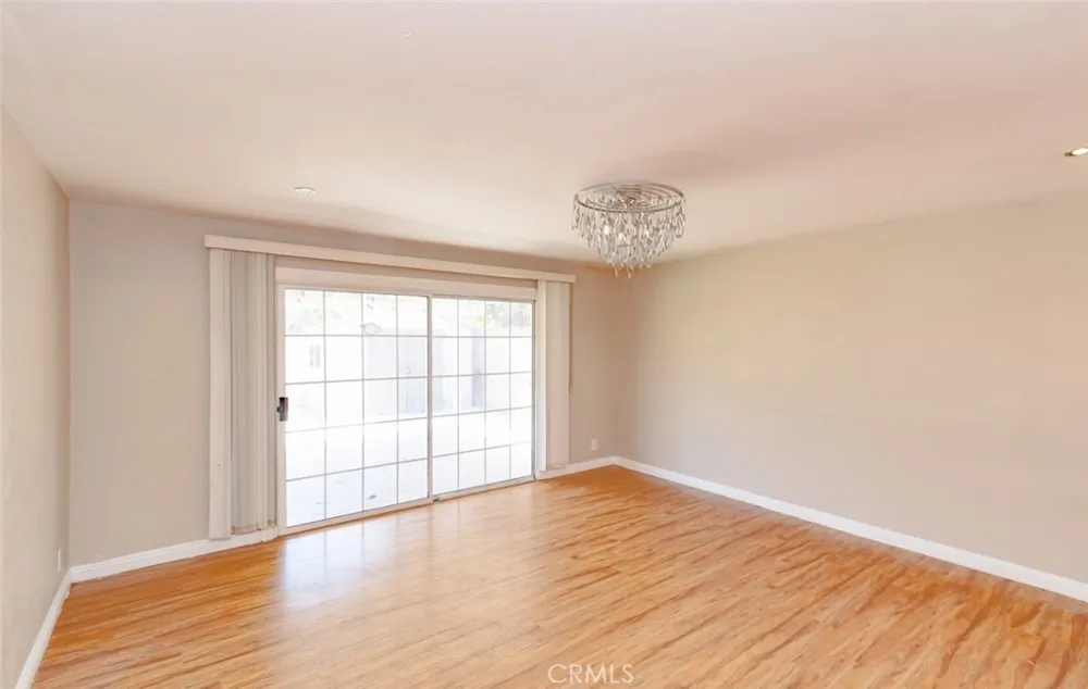 1217 S Huron Santa Ana, CA 92704