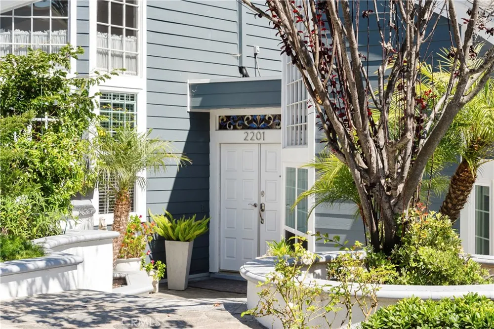2210 Bridge Laguna Beach, CA 92651