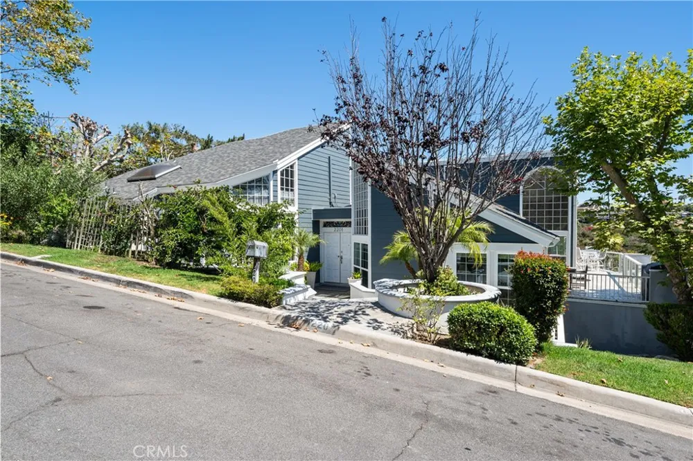 2210 Bridge Laguna Beach, CA 92651