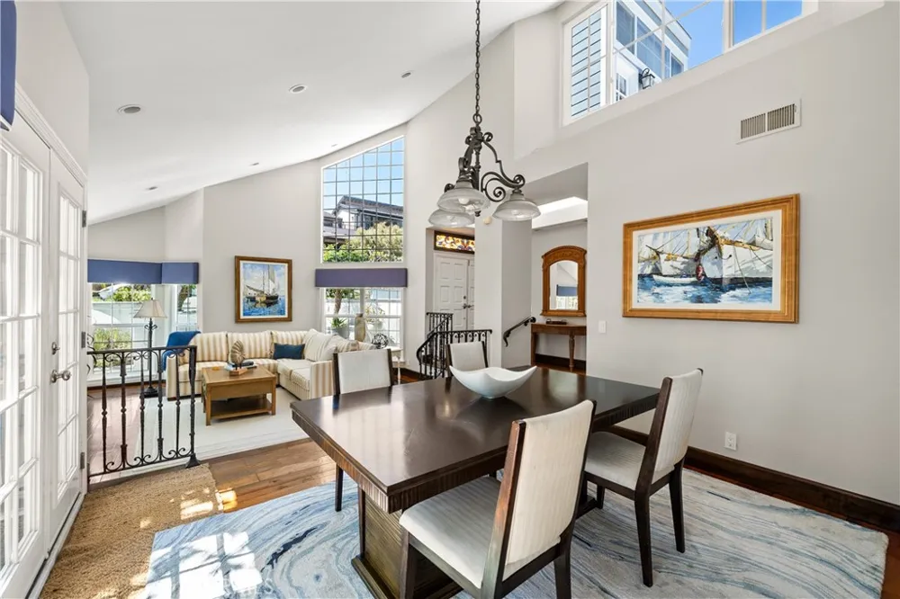 2210 Bridge Laguna Beach, CA 92651