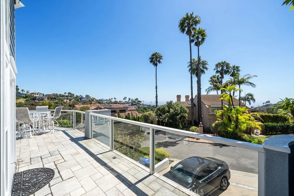 2210 Bridge Laguna Beach, CA 92651