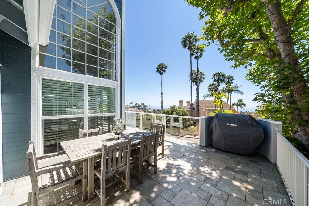 2210 Bridge Laguna Beach, CA 92651