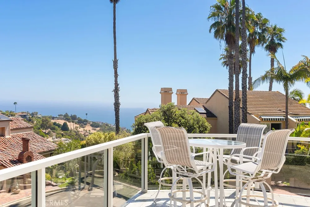 2210 Bridge Laguna Beach, CA 92651