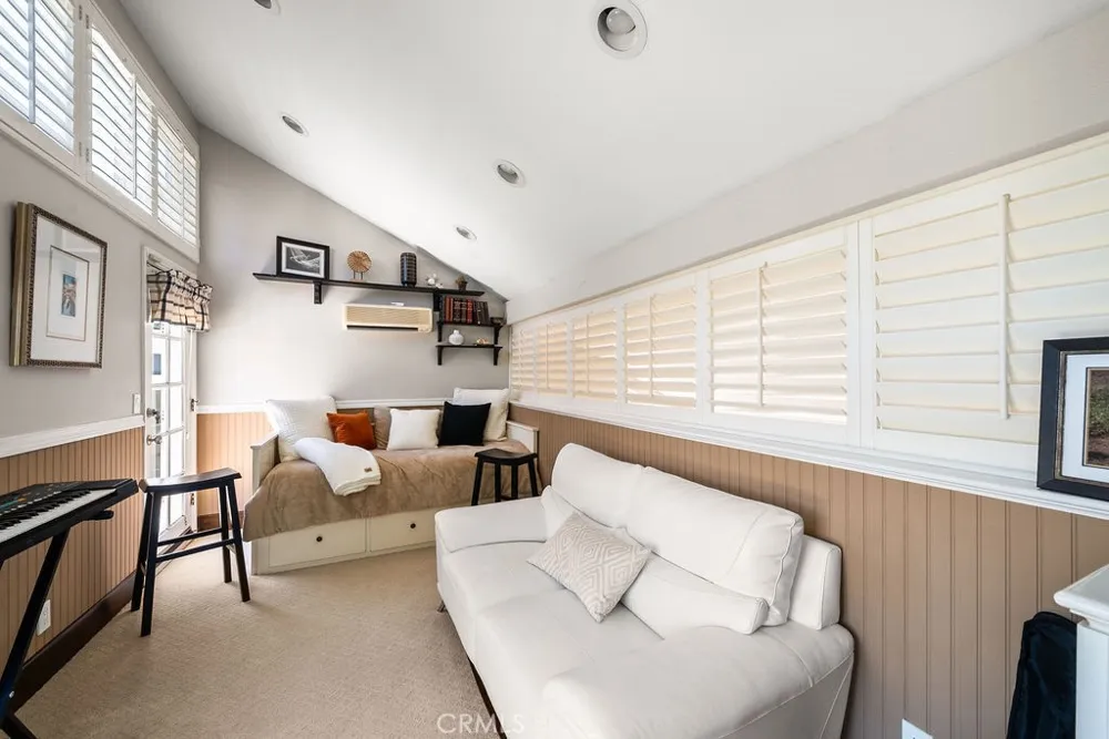 2210 Bridge Laguna Beach, CA 92651