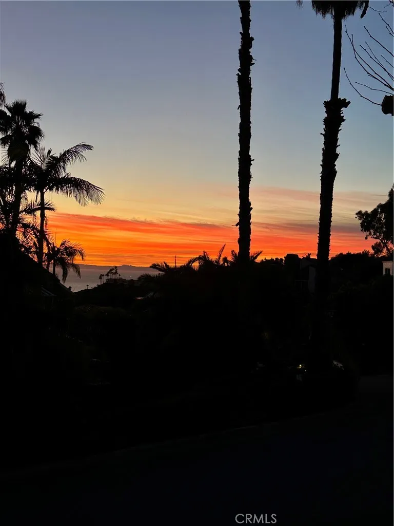2210 Bridge Laguna Beach, CA 92651