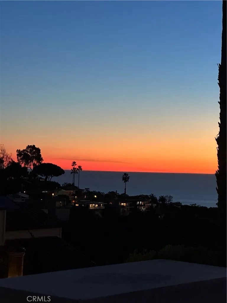 2210 Bridge Laguna Beach, CA 92651