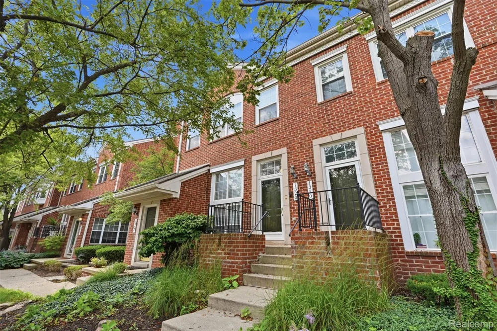 1322 S Main Street Royal Oak City, MI 48067