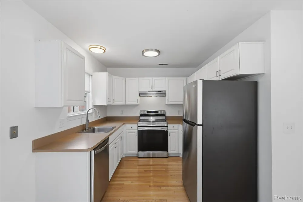 1322 S Main Street Royal Oak City, MI 48067