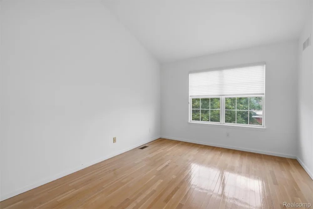 1322 S Main Street Royal Oak City, MI 48067