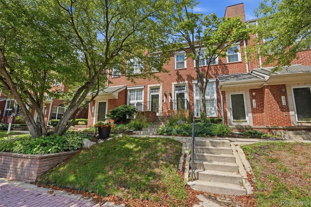 1322 S Main Street Royal Oak City, MI 48067