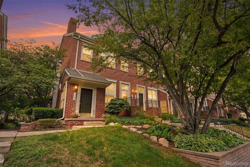 1322 S Main Street Royal Oak City, MI 48067