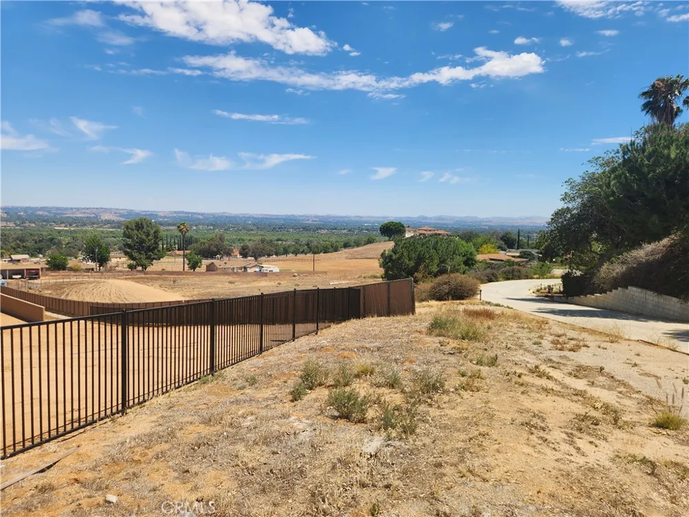 6786 Limonite Jurupa Valley, CA 92509