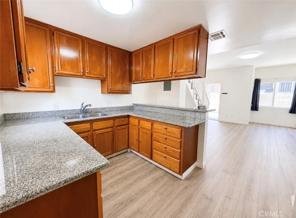 917 S Catalina #5 Los Angeles, CA 90006