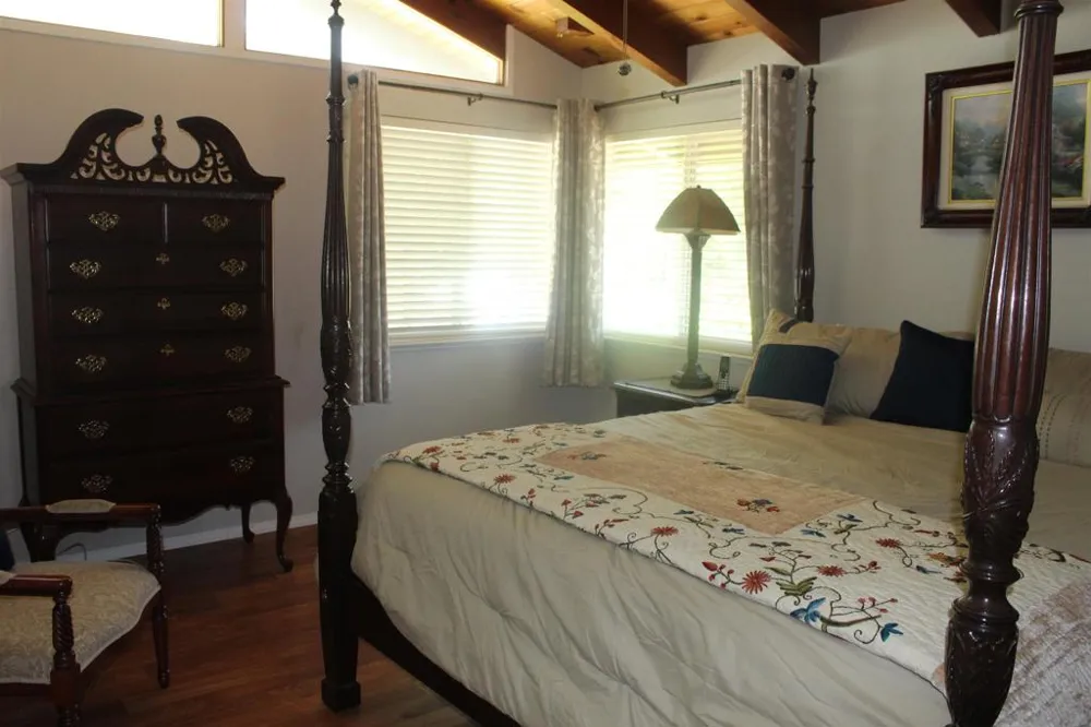 17198 Skyway Road Stirling City, CA 95978