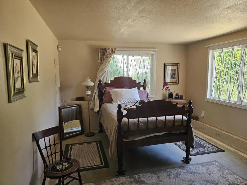 17198 Skyway Road Stirling City, CA 95978