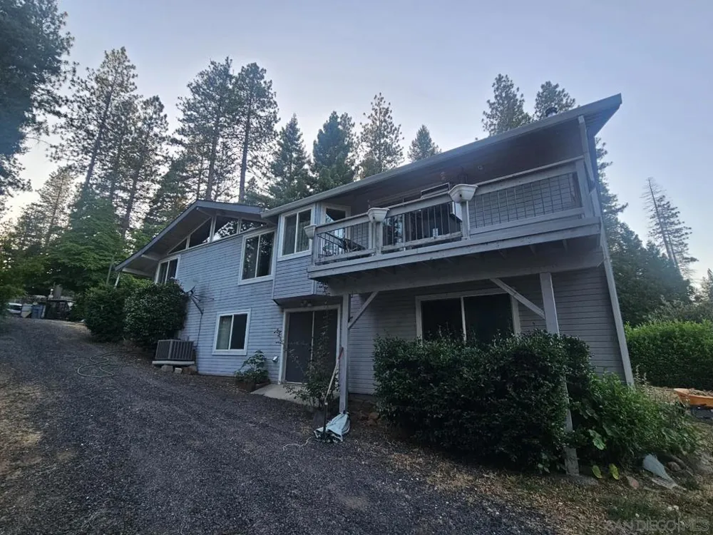 17198 Skyway Road Stirling City, CA 95978
