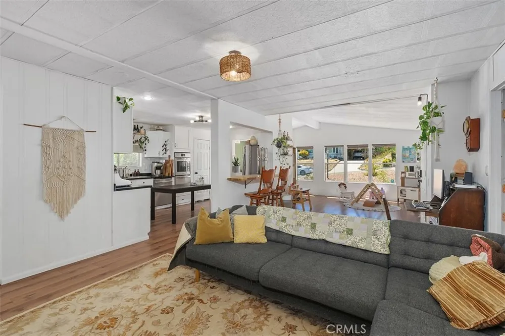 24414 Wagon Wheel Wildomar, CA 92595