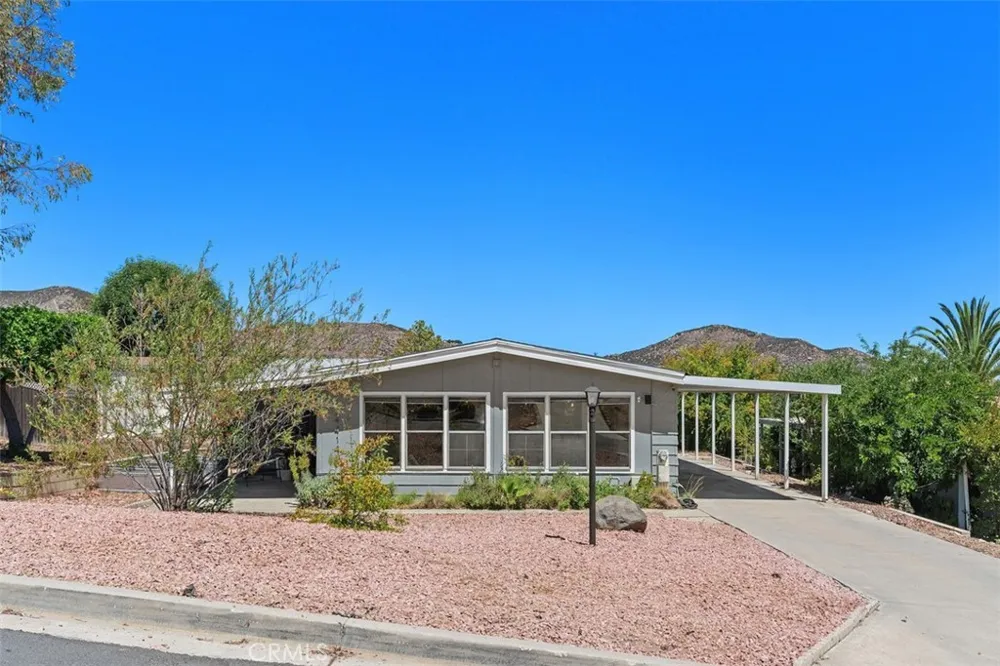 24414 Wagon Wheel Wildomar, CA 92595