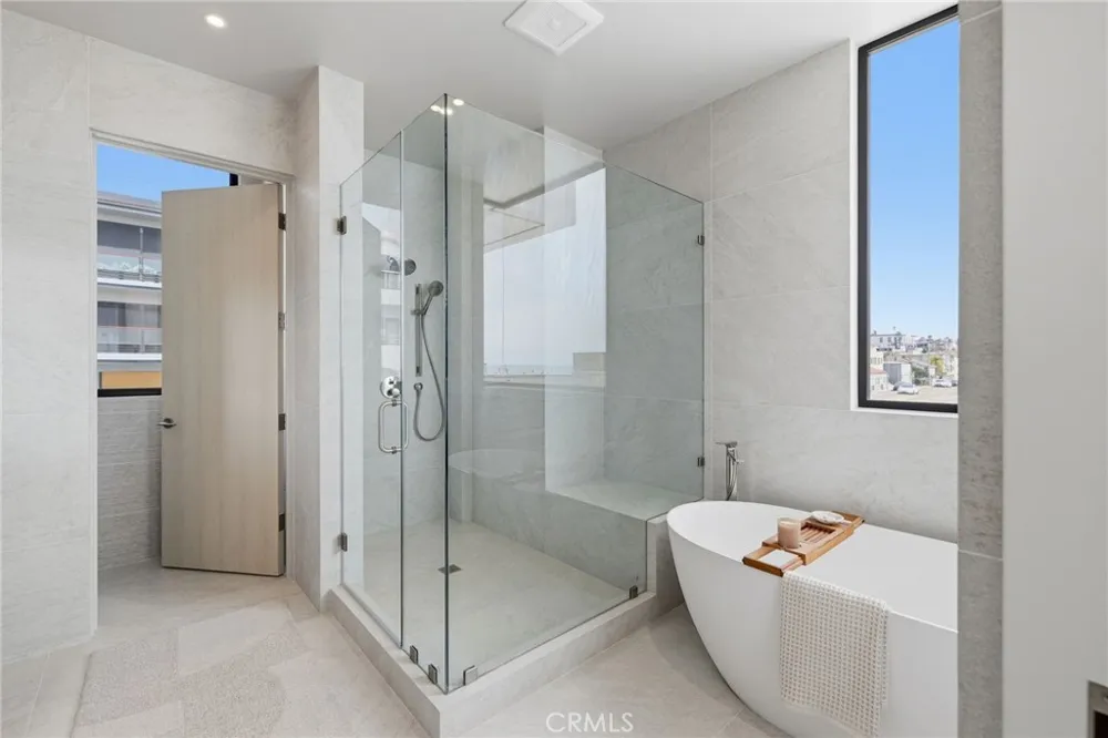 4101 Highland Manhattan Beach, CA 90266