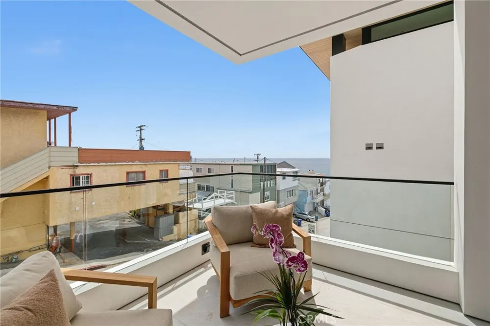 4101 Highland Manhattan Beach, CA 90266