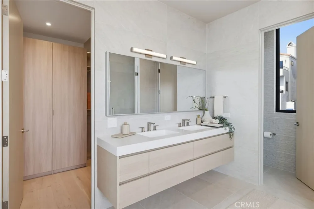 4101 Highland Manhattan Beach, CA 90266