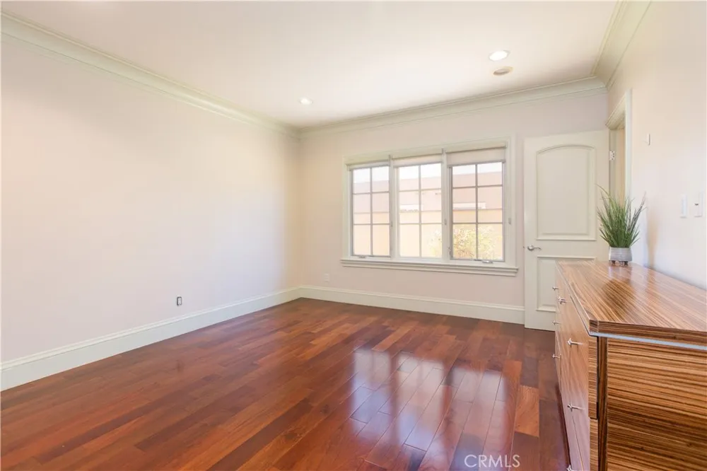 899 S Santa Anita San Marino, CA 91108