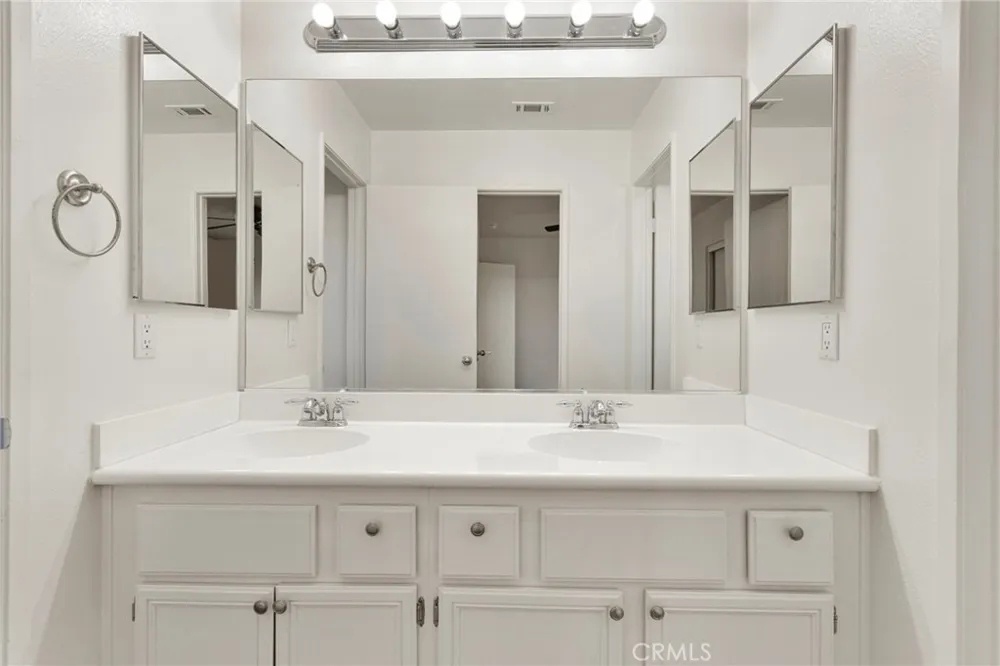 13653 Cobalt Road Victorville, CA 92392