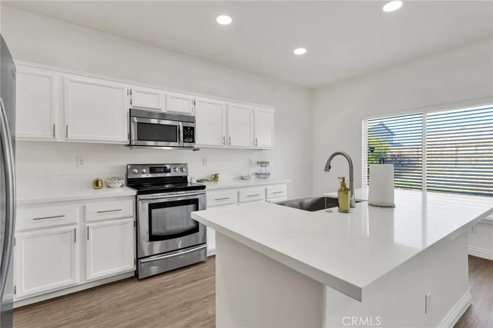13653 Cobalt Road Victorville, CA 92392