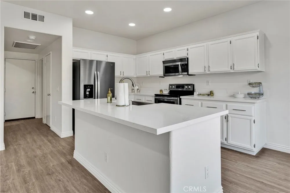 13653 Cobalt Road Victorville, CA 92392
