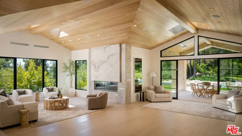 25149 Eldorado Meadow Road Hidden Hills, CA 91302