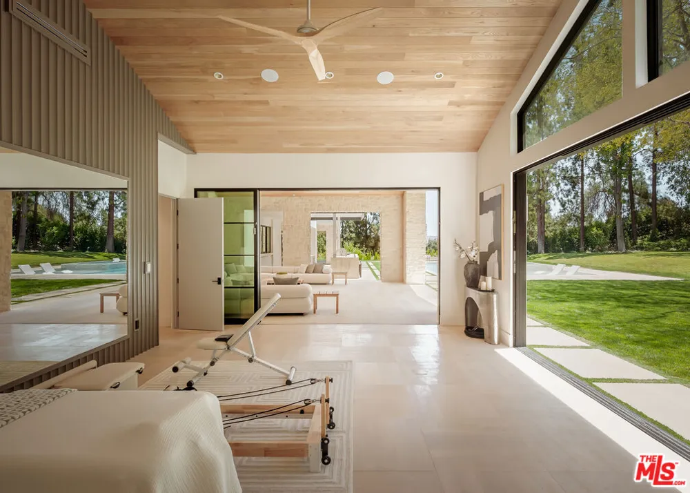 25149 Eldorado Meadow Road Hidden Hills, CA 91302